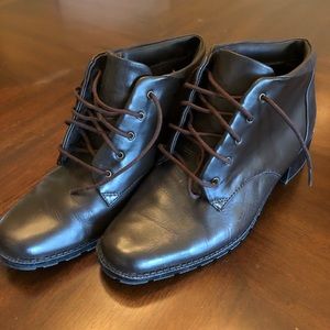 Sporto leather brown lace up ankle boot , size 8M